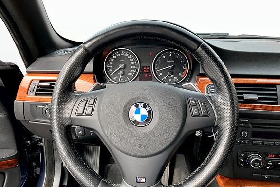 BMW 335i 14 of 19