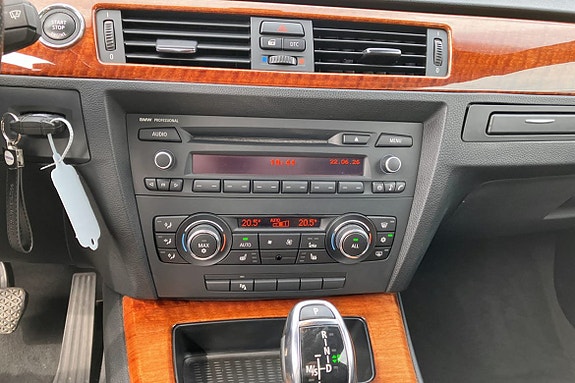 BMW 335i 13 of 19