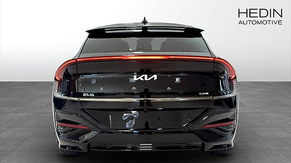Kia EV6 5 of 14