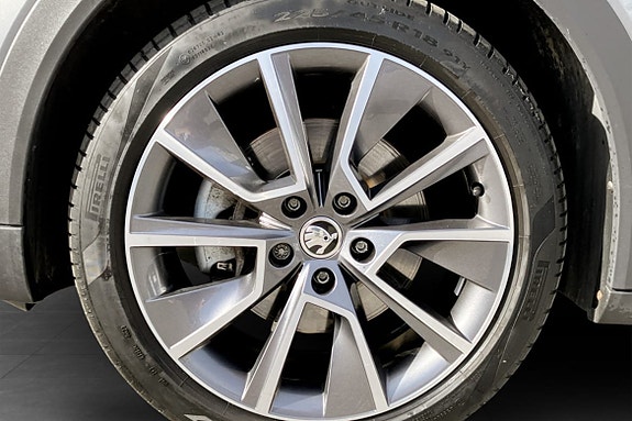 Skoda Octavia Scout 19 of 22
