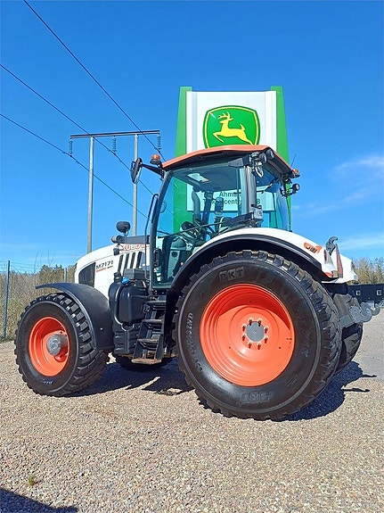 Kubota M7 171 3 of 9