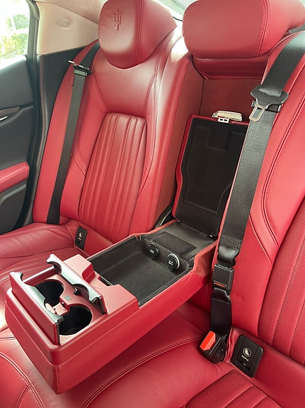 Maserati Ghibli 12 of 17