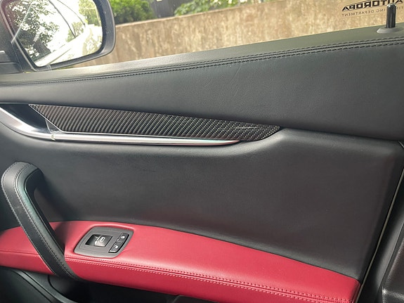 Maserati Ghibli 14 of 17