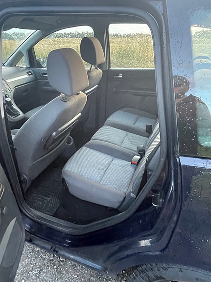 Ford Focus C-MAX 7 of 7