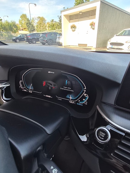 BMW 530e 4 of 6