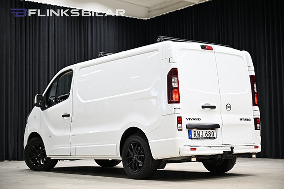 Opel Vivaro 9 of 28