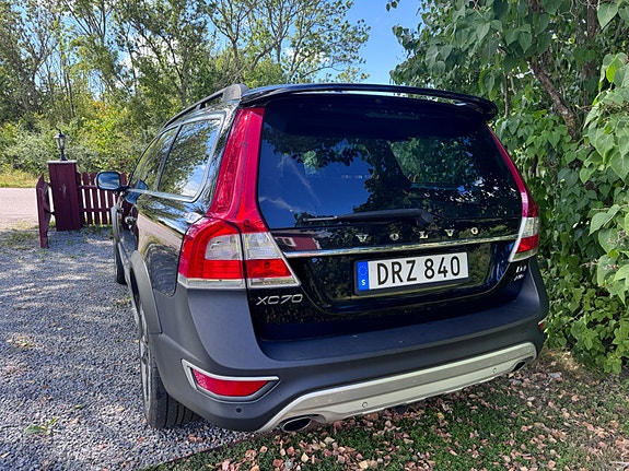 Volvo XC70 4 of 9