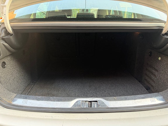 Skoda Superb 8 of 11