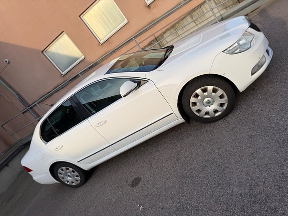Skoda Superb 5 of 11