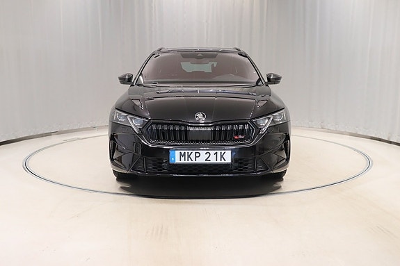 Skoda Octavia 2 of 12