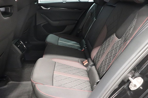 Skoda Octavia 8 of 12