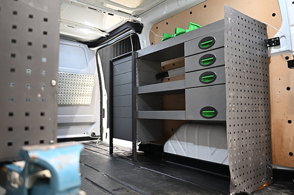 Ford Transit Custom 9 of 30