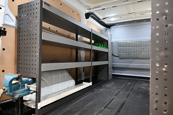 Ford Transit Custom 11 of 30