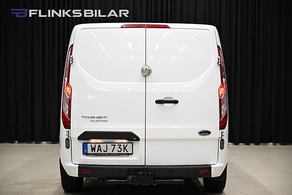 Ford Transit Custom 16 of 30