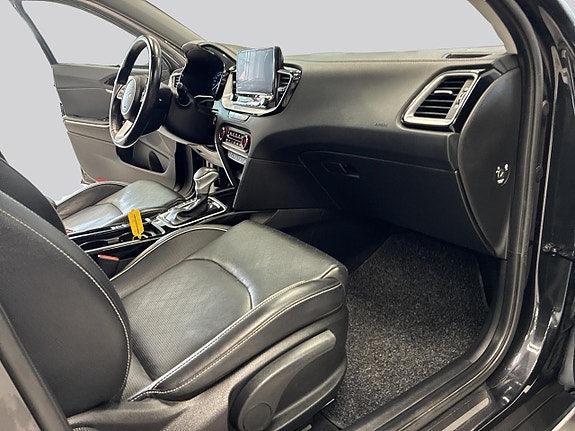 Kia XCeed 10 of 30