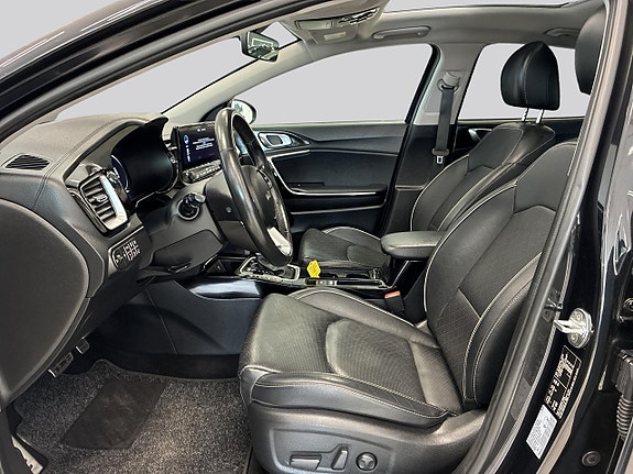 Kia XCeed 8 of 30