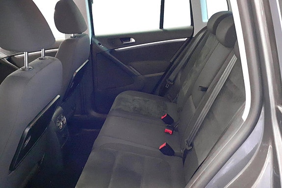 Volkswagen Tiguan 10 of 13