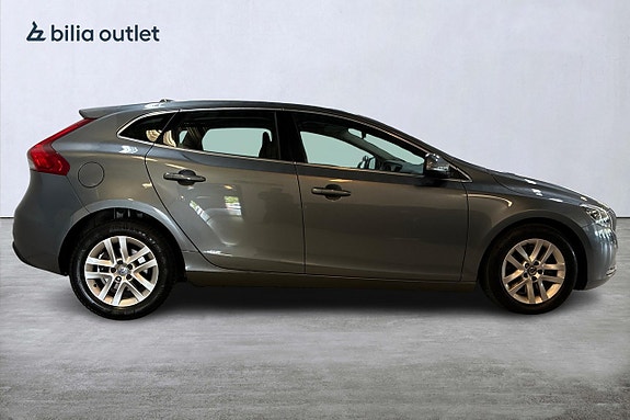 Volvo V40 9 of 25