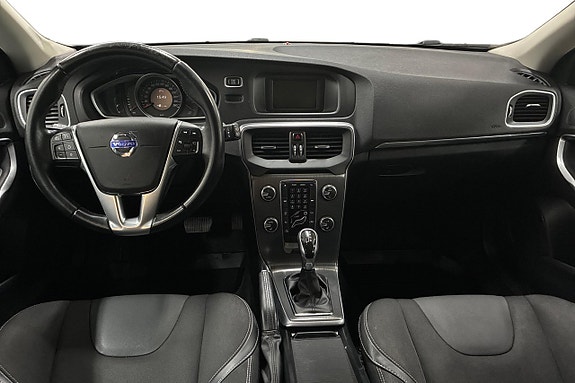 Volvo V40 12 of 25
