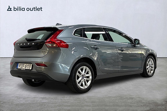 Volvo V40 8 of 25