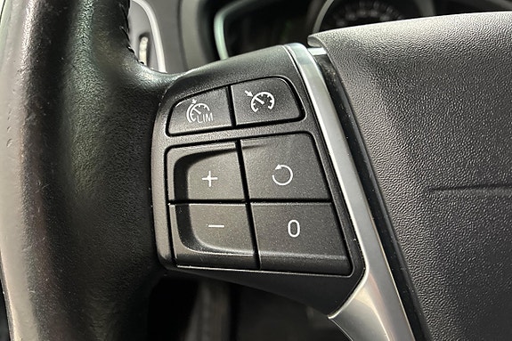 Volvo V40 21 of 25