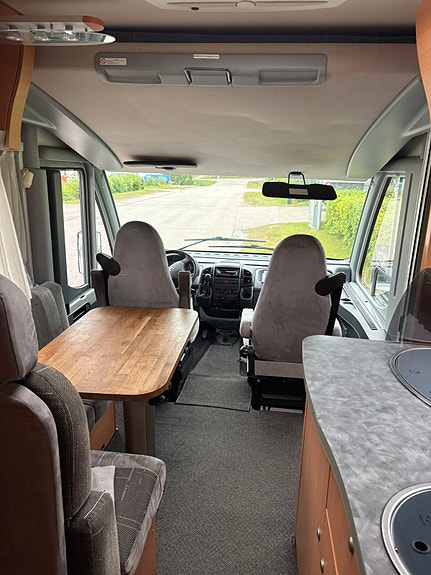 Knaus Sunlinear 5 of 9
