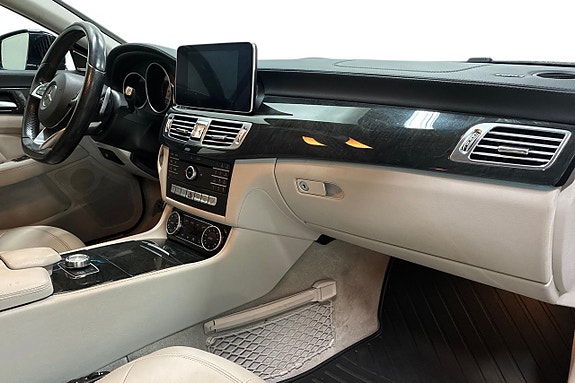 Mercedes-Benz CLS350 15 of 25