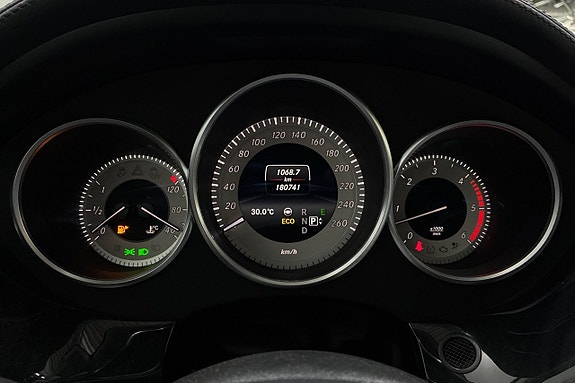 Mercedes-Benz CLS350 17 of 25