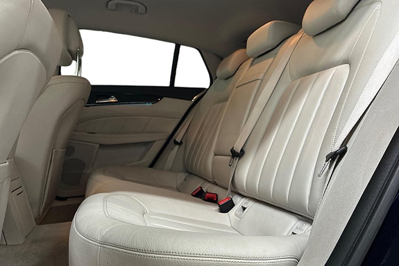 Mercedes-Benz CLS350 14 of 25