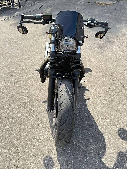 Triumph BONNEVILLE BOBBER BLACK 10 of 10