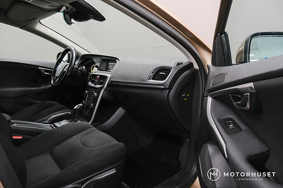 Volvo V40 9 of 18