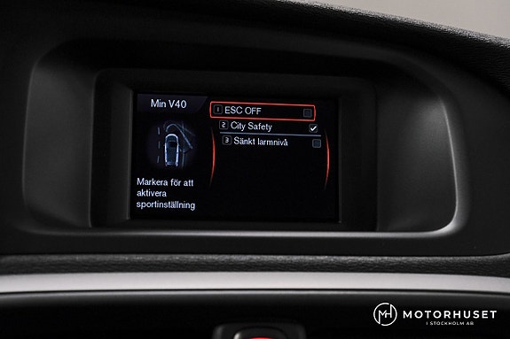 Volvo V40 13 of 18