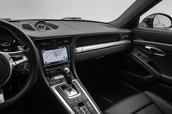 Porsche 911 12 of 30