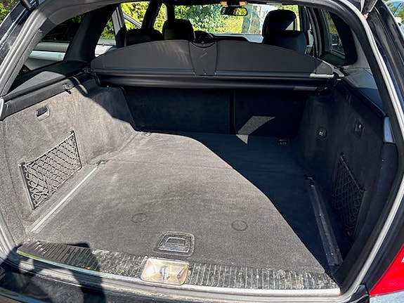 Mercedes-Benz C220 7 of 9