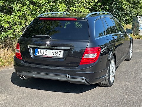 Mercedes-Benz C220 2 of 9