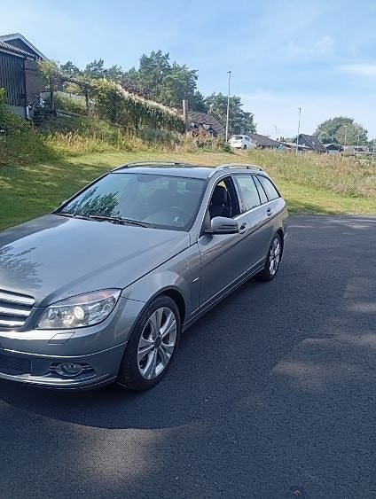 Mercedes-Benz C180