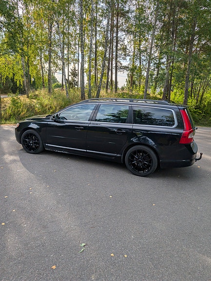 Volvo V70 4 of 7