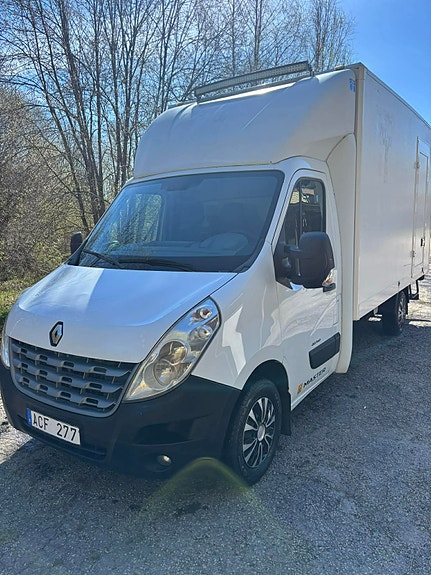 Renault Master 2 of 3