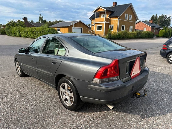 Volvo S60 3 of 10