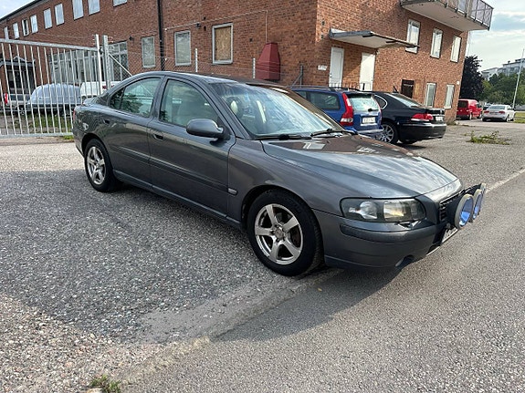 Volvo S60 7 of 10