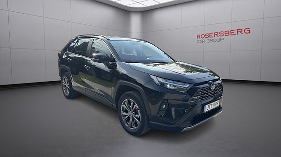 Toyota RAV4 7 of 13