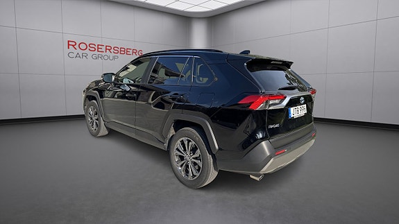 Toyota RAV4 3 of 13