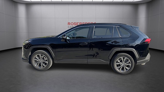 Toyota RAV4 2 of 13