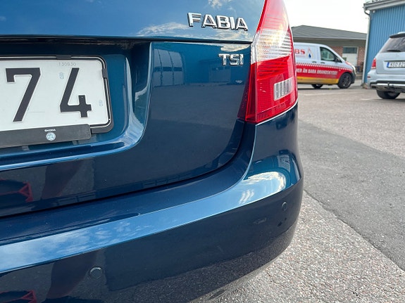 Skoda Fabia 10 of 27