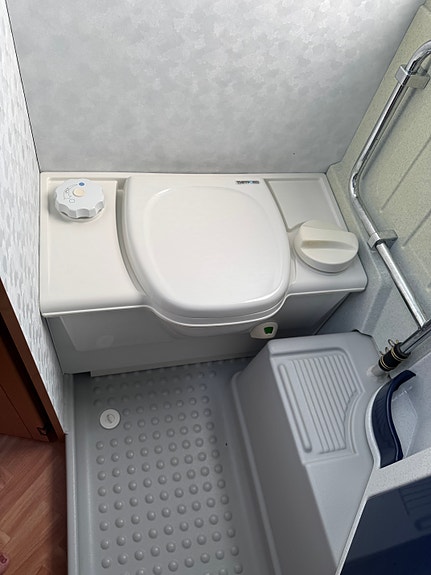 Adria Unica B 562 13 of 13