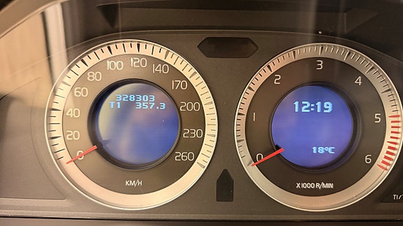 Volvo XC60 11 of 12