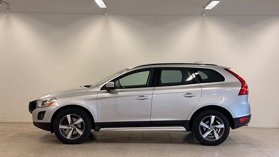 Volvo XC60 6 of 12