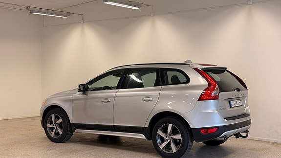 Volvo XC60 5 of 12