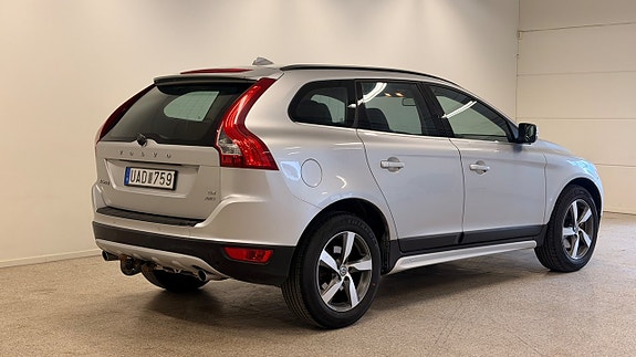 Volvo XC60 3 of 12