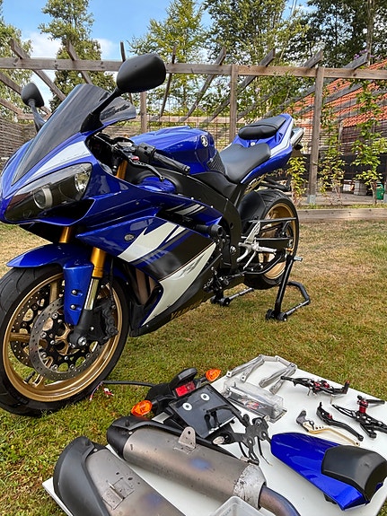 Yamaha YZF R1 4 of 6